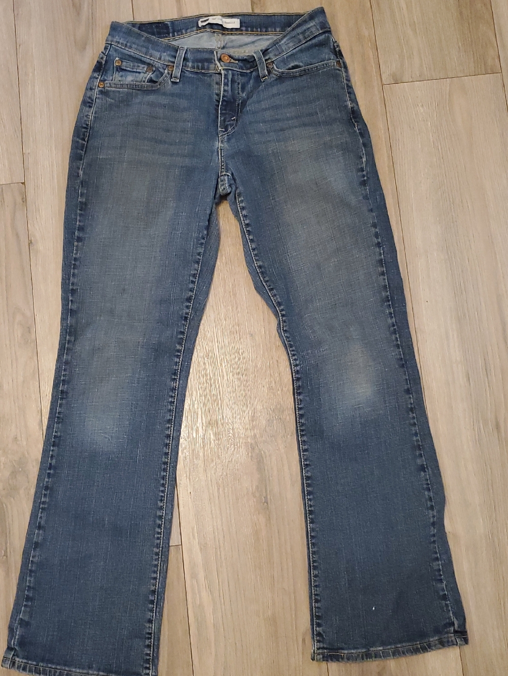 Women’s Levi 529 Curvey Boot Cut Blue Denim Jeans - Classic Mid Wash